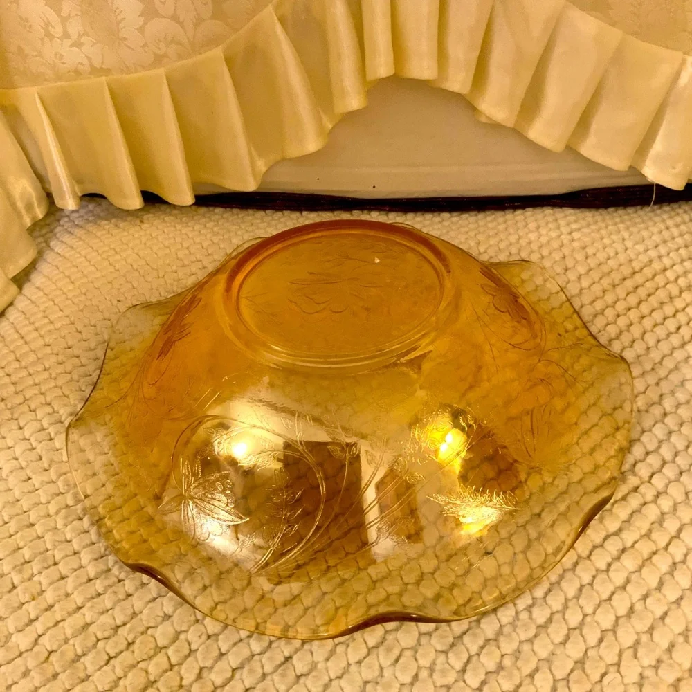 VINTAGE BOWL